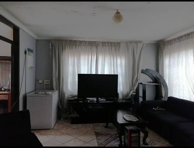 2 BEDROOM HOUSE FOR SALE IN MOHLAKENG